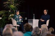 Es ist die ehemalige Bundespräsidentin Ruth Dreifuss. Was für eine Freude, dass sie da ist!